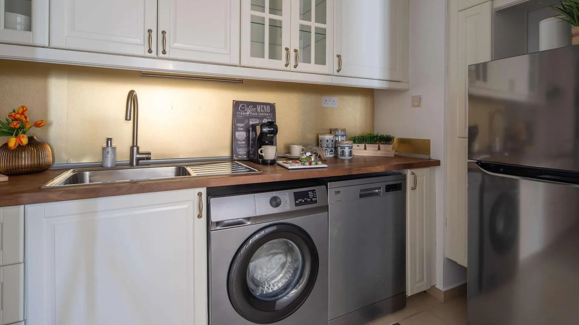 Apartment Frank Porter - Shams 4 Dubai